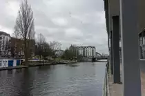 Hamburg am 7.3.2021: Osterbekkanal Richtung Osten, Grenzflu� zwischen den Stadtteilen Barmbek-S�d, links und Winterhude rechts