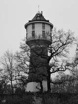 Dieser alte Wasserturm in Neustrelitz wurde zu einem Wohngebude umfunktioniert. (Mai 2021)