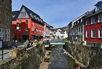 Bad M�nstereifel - oft fotografiert, das Printenhaus, Werther Strasse und der Erftlauf am 14.02.2021. Jetzt nach dem brutalen Hochwasser am 14.06.21 Br�cken und Mauern weggerissen, H�user besch�digt und voll Wasser - Chaos. Es wird lange dauern und viel Energie kosten, um das wieder aufzubauen. Ich hoffe f�r die M�nstereifeler, die Aufbauhilfe wird auch so sprudeln, wie die warmen Worte der Politiker. 