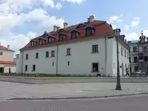 Zamosc, Geb�ude des Museum Sakralne Katedry Zamojskiej in der Kolegiacka Stra�e (16.06.2021)