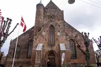 Der Dom in Hadersleben (d�nisch:Haderslev) von Apotekergade aus gesehen. Aufnahme: 5. Mai 2021.