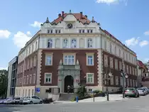 Krosno, Gerichtsgeb�ude in der Henryka Sienkiewicza Stra�e (17.06.2021)