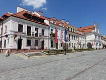 Sandomierz, historische Huser am Rynek Platz (18.06.2021)