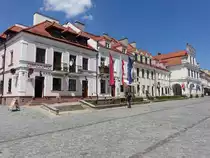 Sandomierz, historische H�user am Rynek Platz (18.06.2021)