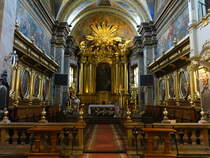 Kielce, Hochaltar und Chorgesthl in der Maria Himmelfahrt Kathedrale (18.06.2021)