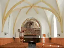 Susch im Unterengadin, reformierte Kirche San Jon, Innenansicht mit Orgel - 13.09.2019
