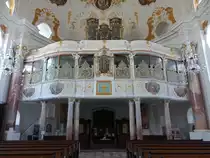 G�nzburg, Nonnenempore in der Frauenkirche, Doppelempore als westlicher Abschluss des Langhaus (28.02.2021)