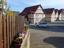 Behrungen, hennebergisch-fr�nkische Fachwerkh�user im Kirchweg (09.05.2021)