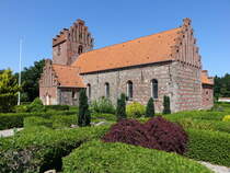 Viskinge, evangelische Kirche, erbaut im 13. Jahrhundert (17.07.2021)