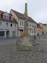 Ruhland, Nachbildung der Kurs�chsischen Postmeilens�ule von 1732 am Marktplatz (18.09.2021)