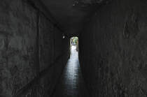 Bcker-Gang an der Lbecker Glockengieerstrae. Der gang ist ffentlich zugnglich, nachts allerdings geschlossen. Aufnahme: 21. August 2021.