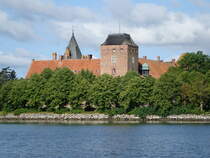 Schloss Aalholm, erbaut von 1300 bis 1385, Umbauten 1768 und 1889 unter Hans Jrgen Holm und Gotfred Tvede (18.07.2021)