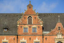 Detailaufnahme des im Stil der Sptrenaissance errichtete Glckstdter Rathaus. Aufnahme: 22. September 2021.