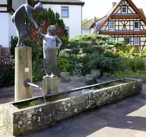 B�hl, der Frauenbrunnen im Ortszentrum, Sept.2021