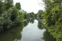 Der L�bedker D�kerkanal wurde Anfang des 20. Jahrhunderts k�nstlich angelegt und dient in der Hauptsache daf�r, den Wasserpegel der Wakenitz gering zu halten. Aufnahme: 22. August 2021.