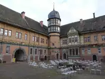 Bevern, Schlo�turm und Innenhof von Schloss Bevern (06.10.2021)