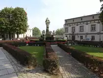 Strzegom / Striegau, Dreifaltigkeitss�ule am Plac Jana Pawla II. (11.09.2021)