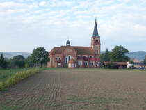 Scinawka Dolna / Niedersteine, Pfarrkirche St. Jakobus, erbaut von 1900 bis 1903 (12.09.2021)