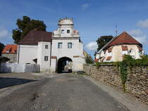 Henrykow / Heinrichau, Klostertor und Kapelle St. Andreas (12.09.2021)