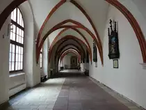 Miechow, Kreuzgang im  Kloster der W�chter vom heiligen Grab zu Jerusalem (13.09.2021)
