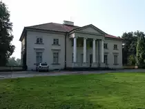 Igolomia, klassizistisches Schloss, erbaut im 18. Jahrhundert durch Ch. Aigner als Landsitz der Familie Wodzicki (14.09.2021)