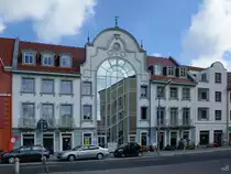 Eines der nach der Wende erbauten Gesch�ftsgeb�ude in der Hansestadt Demmin. (August 2014)