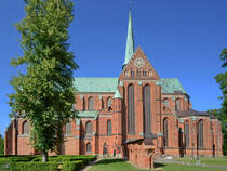 Das Mnster in Bad Doberan gehrt zu den wichtigsten hochgotischen Backsteinbauten im Ostseeraum. (August 2013)