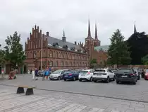 Roskilde, Byens Hus und Dom am St�ndertorvet Platz (21.07.2021) 