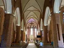 Gorz�w Wielkopolski / Landsberg an der Warthe, Innenraum des Dom St. Marien, erbaut im 13. Jahrhundert (31.07.2021)