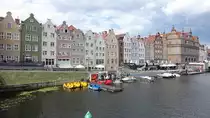 Gdansk / Danzig, H�user entlang der Dlugie Pobrzeze Promenade in der Danziger Rechtstadt (02.08.2021)