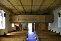 Gr�n, Blick zur Empore in der Michaelskapelle, Juli 2021