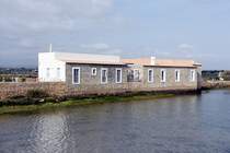 MONCARAPACHO e FUSETA, Gemeindeteil Fuseta (Concelho de Olho), 06.02.2020, eine ehemalige Wassermhle, die nach Umbau nun ein kleines Hotel ist