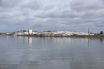 AYAMONTE (Provincia de Huelva), 12.02.2020, Blick vom Rio Guadiana auf den Ort