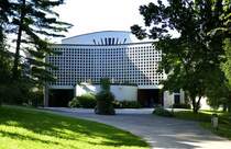 Badenweiler, die katholische Pfarrkirche St.Peter, 1959-60 erbaut vom Architekt Erwin Heine, Sept.2021