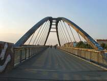 Br�cke f�r Fu�g�nger und Radfahrer �ber die S-Bahn-Gleise n�he Gesundbrunnen, 2007