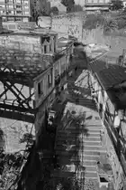 Unterwegs auf den Stra�en der teilweise zerfallenen Altstadt von Porto. (Januar 2017)