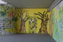 Stra�enkunst im Eingangsbereich des Bahnhofes General Torres in Porto. (Januar 2017)