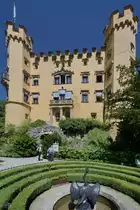 Blick �ber den Schwanenbrunnen auf das Schloss Hohenschwangau. (Juli 2017)