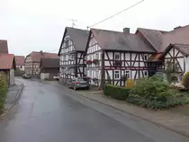 Klein-Eichen, Fachwerkh�user in der Sellnr�der Stra�e (30.10.2021)