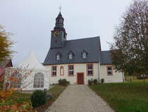 Ober-Seemen, evangelische Kirche, erbaut ab 1339, Kirchenschiff von 1764 (30.10.2021)