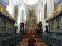 Lowicz / Lowitsch, Hochaltar und Chorgest�hl in der Kathedrale Maria Himmelfahrt (07.08.2021)