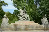 Das 1788 errichtete Denkmal f�r den letzte K�nig von Polen Johann III. Sobieski ist eines der �ltesten Denkm�ler in Warschaus. (Łazienki-Park, August 2015)