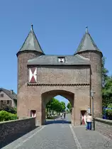 Die Eulent�rme des �u�eren Klever Tores in Xanten. (Mai 2011)