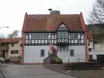 Mnzenberg, altes Rathaus am Marktplatz (01.11.2021)