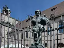 Der Gnsemnnchenbrunnen ist einer der ltesten Brunnen in Nrnberg. (Mai 2017)