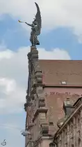 Ein Jugendstil-Engel am Staatstheater in N�rnberg. (Mai 2017)