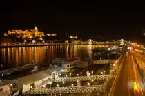 Blick von der Elisabethbr�cke in Richtung Fischerbastei in Budapest, 20.06.2018