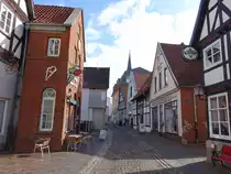 Nienburg / Weser, H�user in der Weserstra�e (07.10.2021)