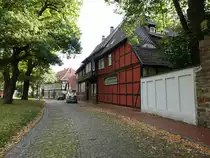 Wunstorf, historische Fachwerkh�user in der Stiftsstra�e (07.10.2021)