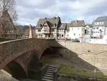 Lorch, Nachbau der steinernen Br�cke von 1556 �ber die Wisper (30.01.2022)